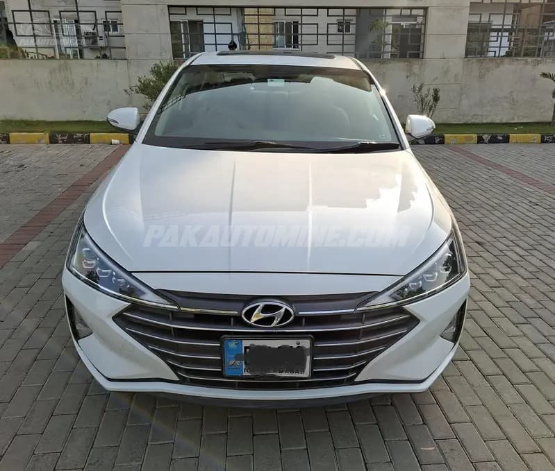 Hyundai Elantra 2022