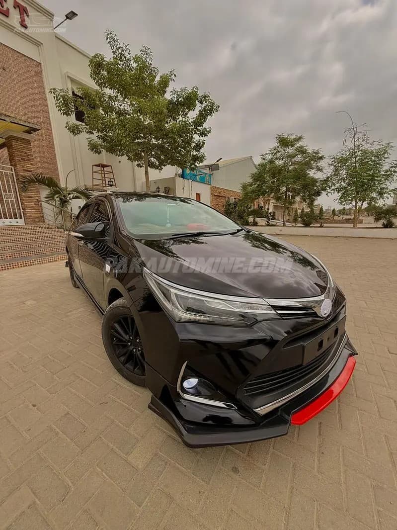 Toyota Corolla 2017 Altis Grande CVT-i 1.8