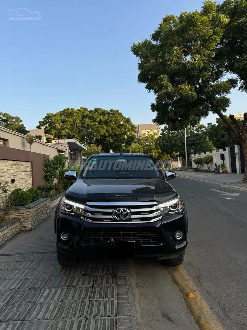 Toyota Hilux Revo 2021 V Automatic 2.8
