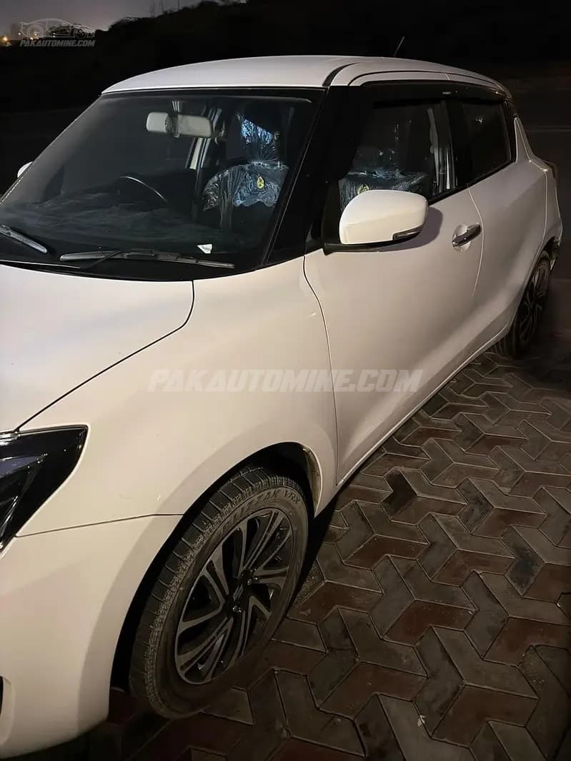 Suzuki Swift 2025 GLX CVT