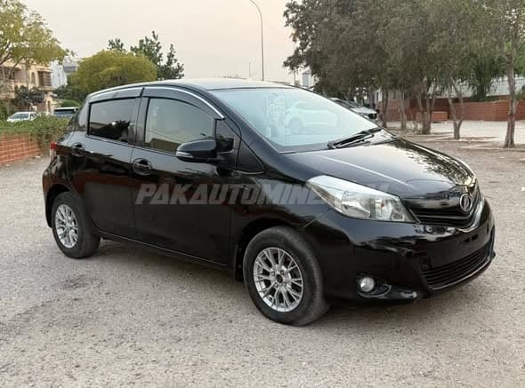 Toyota Vitz 3rd Generation 2013 F 1.0 (2011 - 2014)