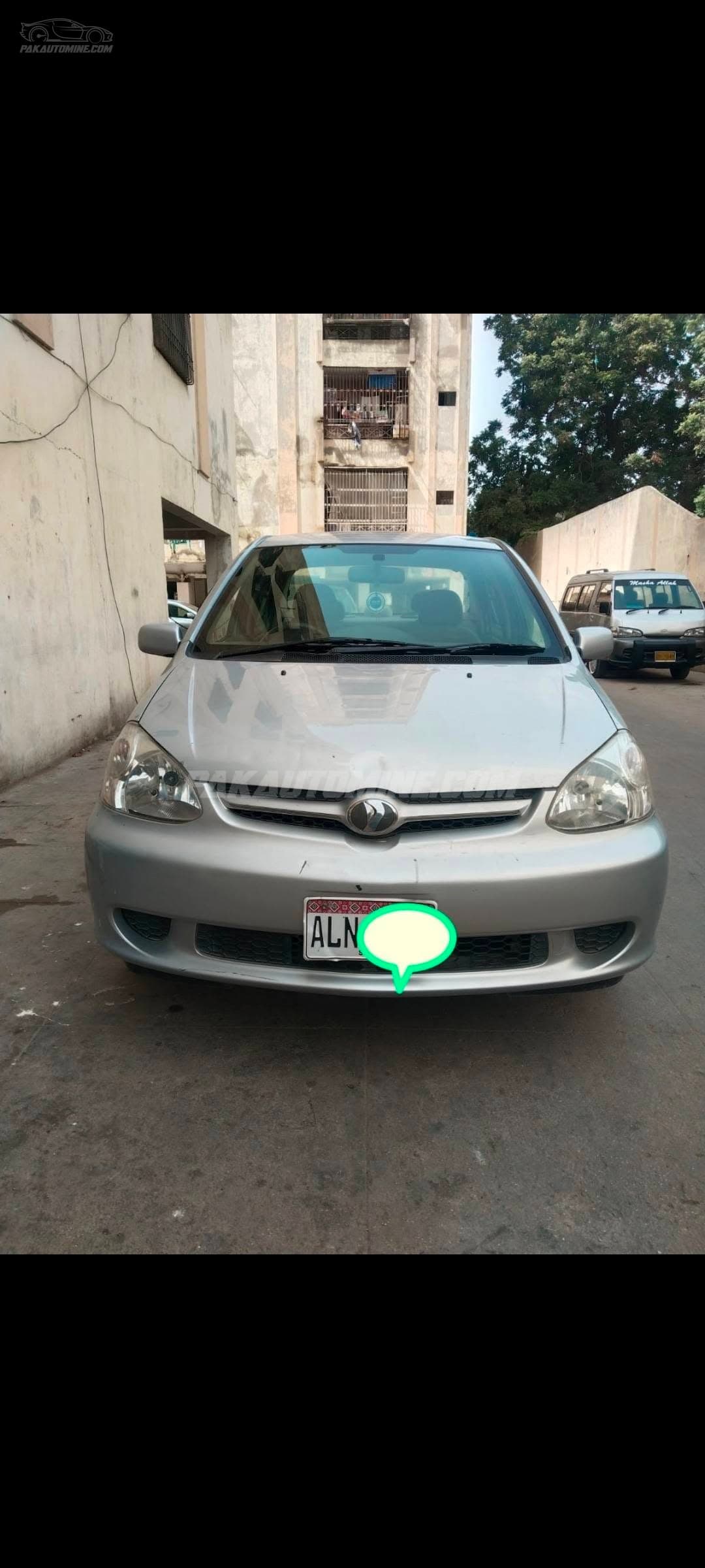 Toyota Platz 2003