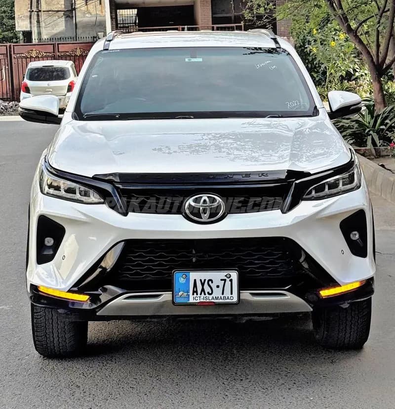 Toyota Fortuner 2022 Legender